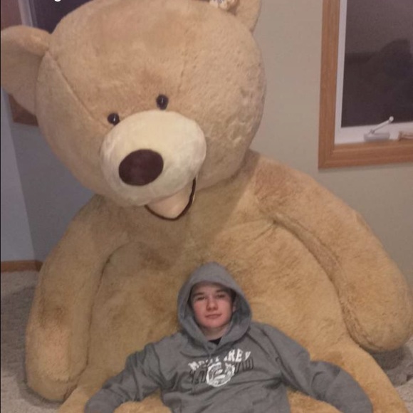 Profile Picture of John Montero (@johnnaymonte) on Poshmark