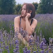 Profile Picture of Eunice Chou (@eunjint) on Youtube