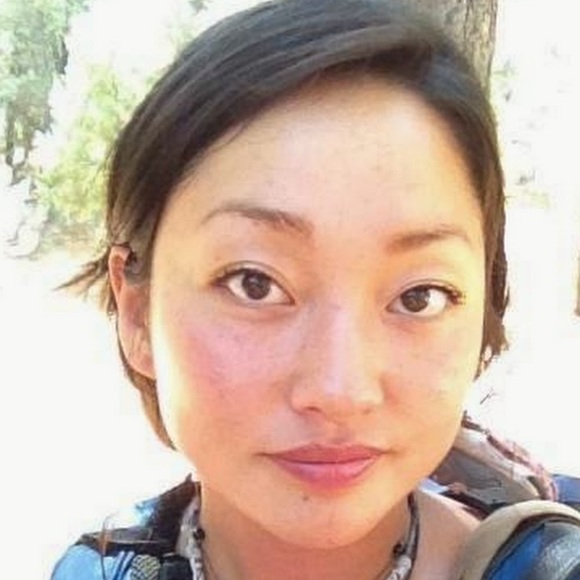 Profile Picture of Elnura Lapidus (@elnuramaine) on Poshmark