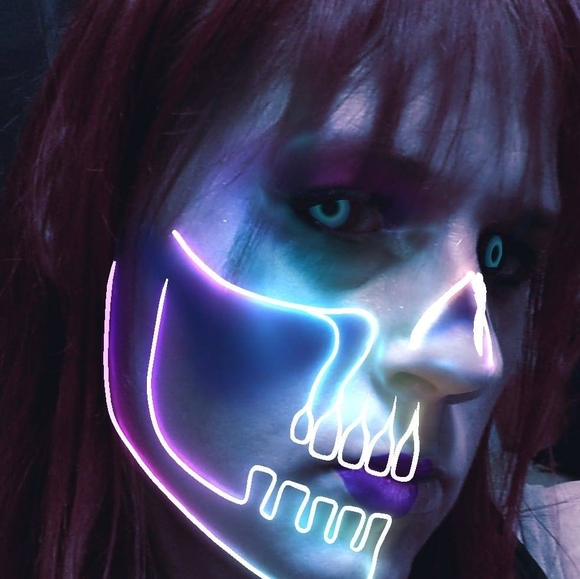 Profile Picture of Carrie Schmidt (@op8carebear) on Poshmark