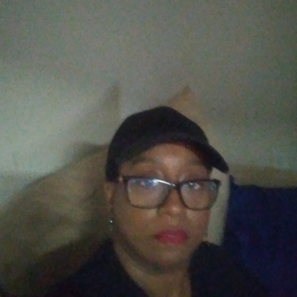 Profile Picture of Danielle Beene (@daniellebeene92) on Poshmark