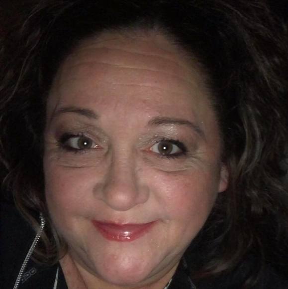 Profile Picture of Lucresia Denson (@lucresiadenson) on Poshmark