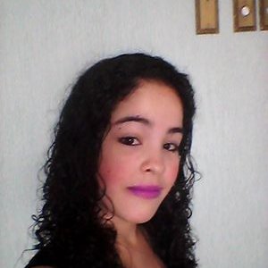 Profile Picture of Alessandra Camargo (@Aleizi18) on Twitter