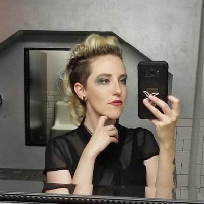 Profile Picture of Ashley Frank (@dragonladyash) on Twitter