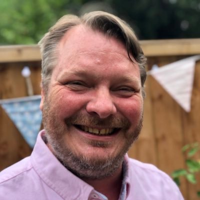 Profile Picture of Simon Marshall (@CEO_TBD) on Twitter