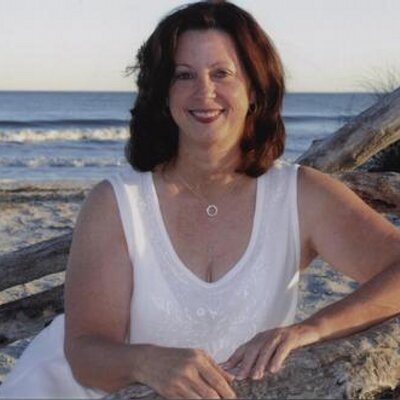 Profile Picture of Deborah Painter (@LifeCoachDeLyn) on Twitter