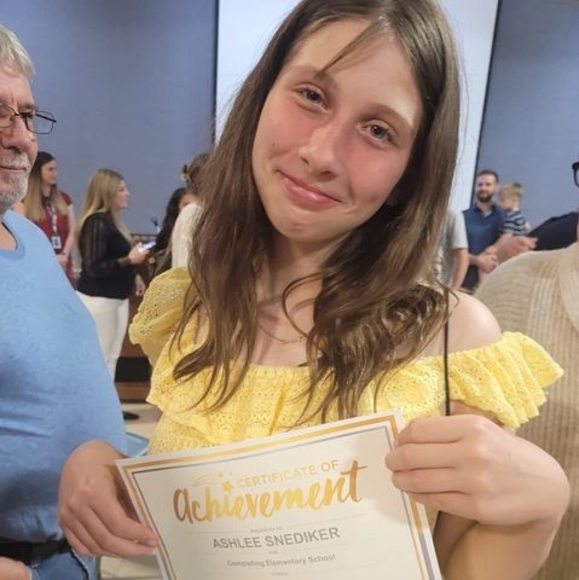 Profile Picture of Lauren Snediker (@laurensnediker) on Poshmark