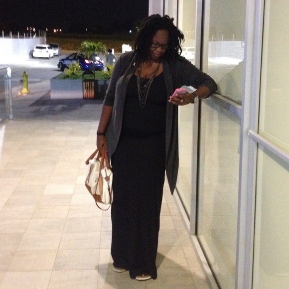 Profile Picture of Deborah Matthews (@lilmissmalone) on Poshmark