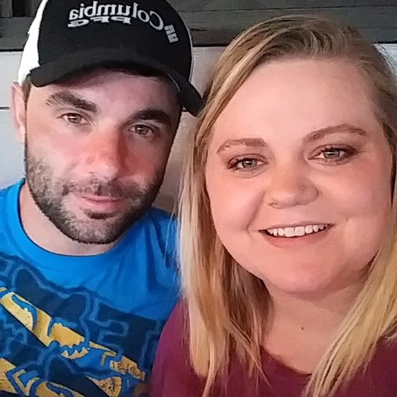 Profile Picture of Stephanie Weckerly (@swreckerly2016) on Poshmark