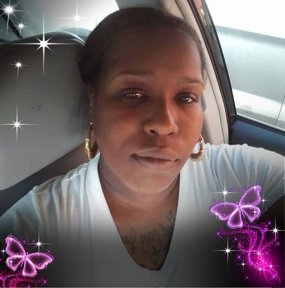 Profile Picture of Jamesha Roseney (@jamesharoseney) on Poshmark
