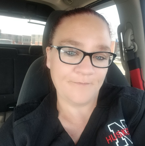 Profile Picture of Shanda Fruhling (@fruhlingshanda) on Poshmark