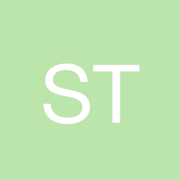 Profile Picture of Scarlett Trager (@scarletttrager) on Poshmark