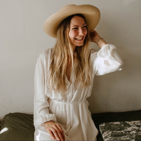 Profile Picture of Amirah Sari (@amirahsari) on Poshmark