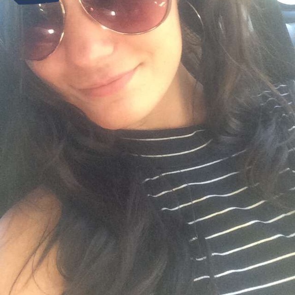 Profile Picture of Chelsea Eggink (@chelseaeggink) on Poshmark