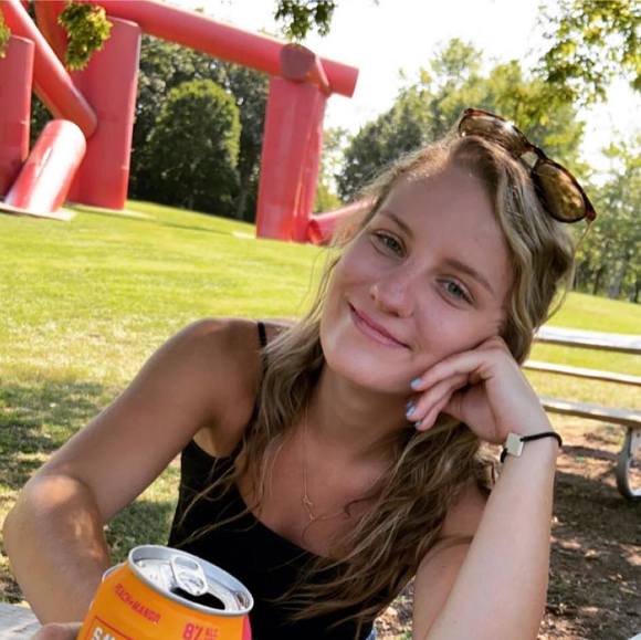 Profile Picture of Olivia Presson (@oliviapresson) on Poshmark