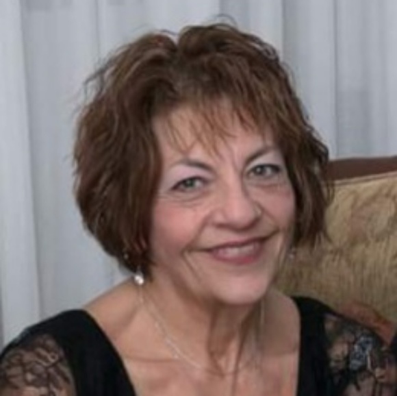 Profile Picture of Wendy Curtis (@wendycurtis6) on Poshmark
