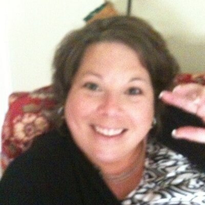 Profile Picture of Dee Dee Bender (@dee72273) on Twitter