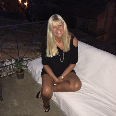 Profile Picture of JuliePeasgood (@JuliePeasgood) on Twitter