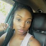 Profile Picture of Robnicka Searles (@robnicka) on Instagram