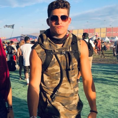 Profile Picture of Mad Max (@MaxDrew_) on Twitter