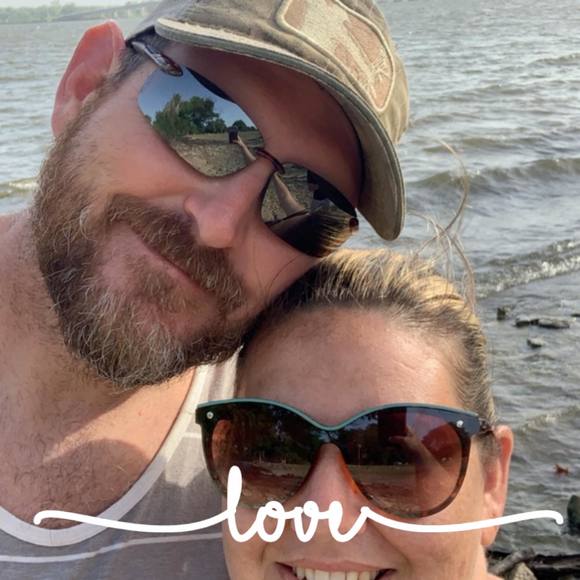 Profile Picture of Bobbie Mote parks (@bparks82) on Poshmark