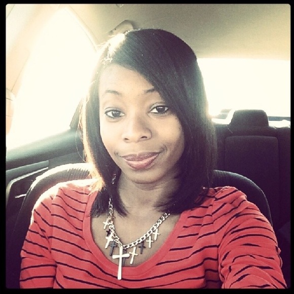 Profile Picture of Monique Giles (@mrgiles18) on Poshmark
