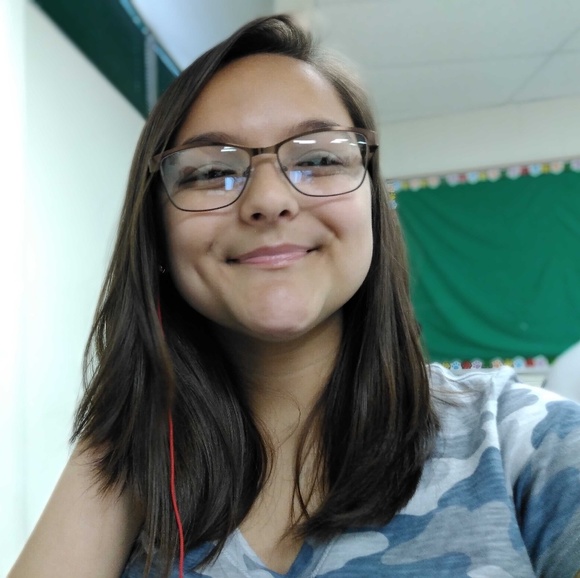 Profile Picture of Gabriella Thaxton (@gt_bbygirl) on Poshmark