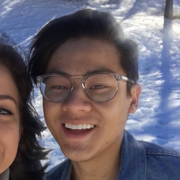 Profile Picture of Simon Wang (@simonjw) on Poshmark