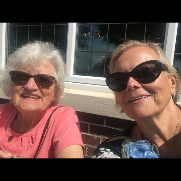 Profile Picture of Marybeth Eckersley (@mbe789) on Poshmark