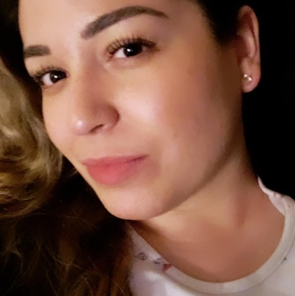 Profile Picture of Andrea Castaneda (@andycp_410) on Poshmark
