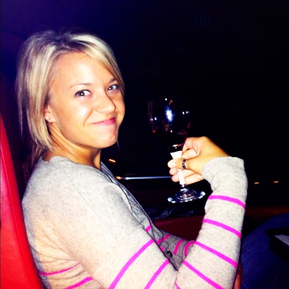 Profile Picture of Jenna Spetz (@jspetz) on Poshmark