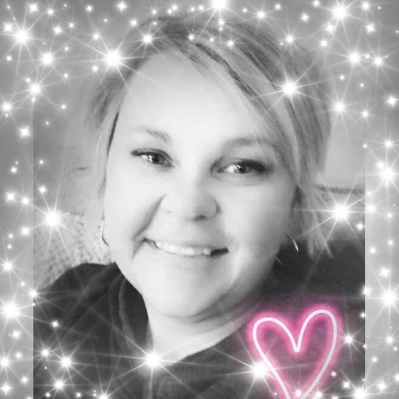Profile Picture of Penny Swarts (@pjswarts) on Poshmark
