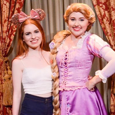 Profile Picture of Ellen ♡ (@elleswonderland) on Twitter