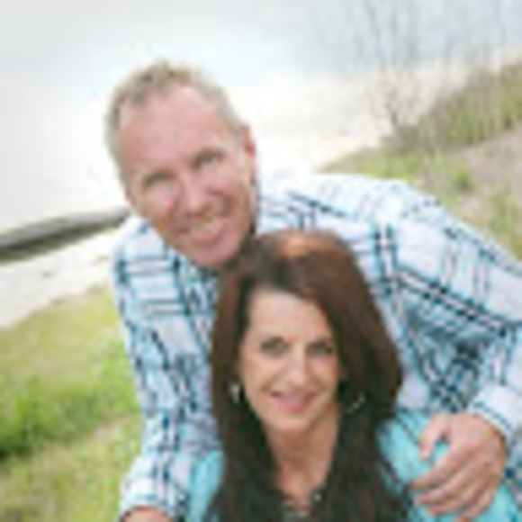 Profile Picture of Connie Carleton (@connvia) on Poshmark