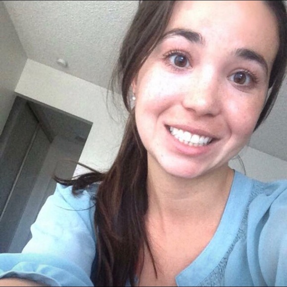 Profile Picture of Barbara Decker (@bdeck2518) on Poshmark