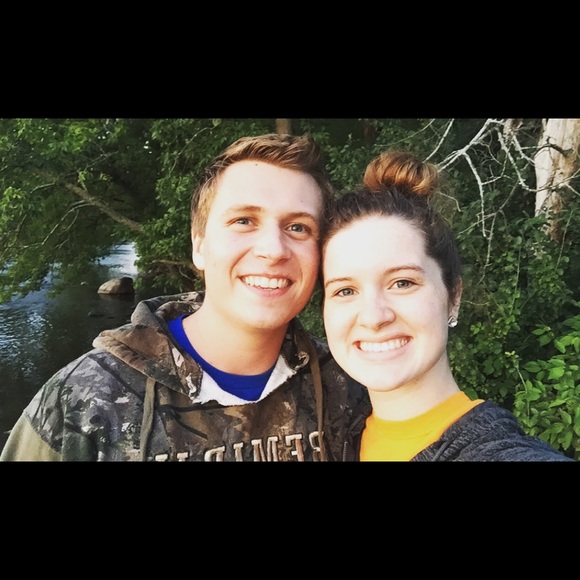 Profile Picture of Caitlin Heglund (@14cairoe) on Poshmark