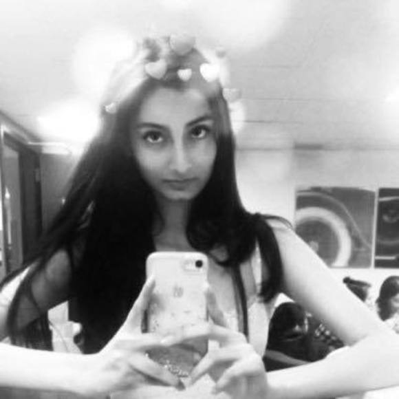 Profile Picture of Sanjula Singh (@lovesanjula) on Poshmark