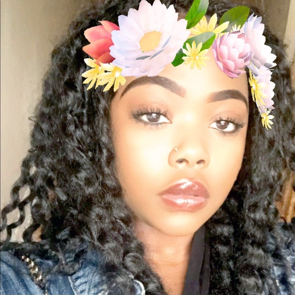 Profile Picture of Asanda Dlamini (@asandad) on Poshmark