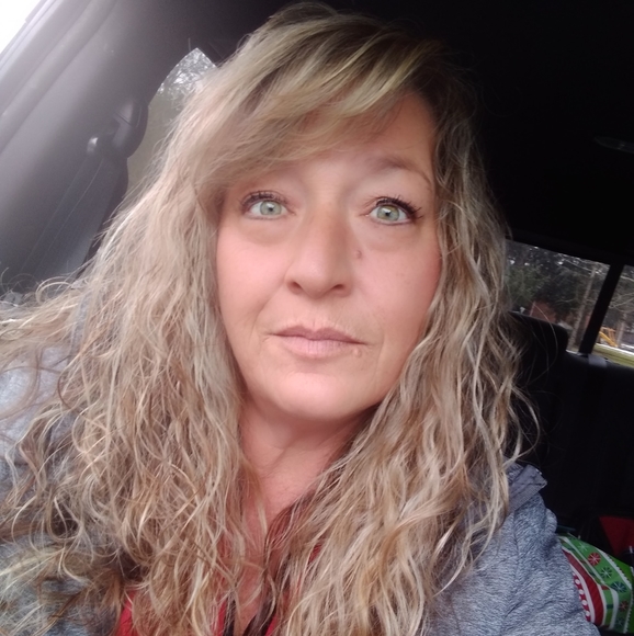 Profile Picture of Valerie Terry dusty (@valdusty) on Poshmark