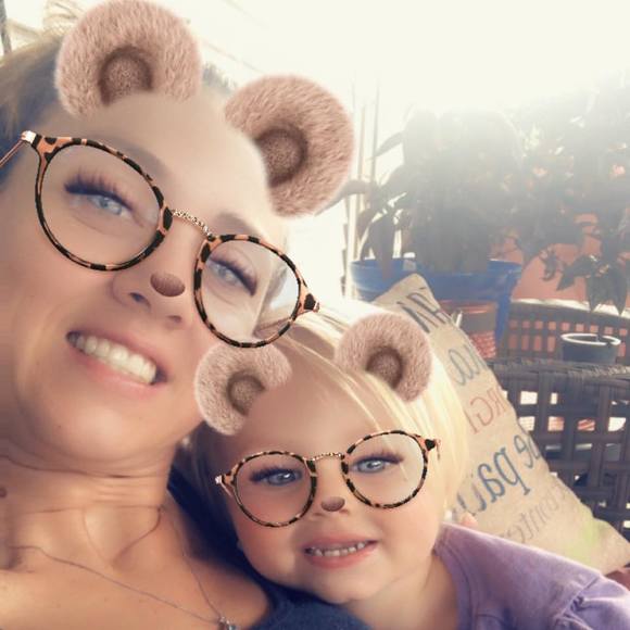 Profile Picture of Jessica Mitchell quaintance (@jess112988) on Poshmark