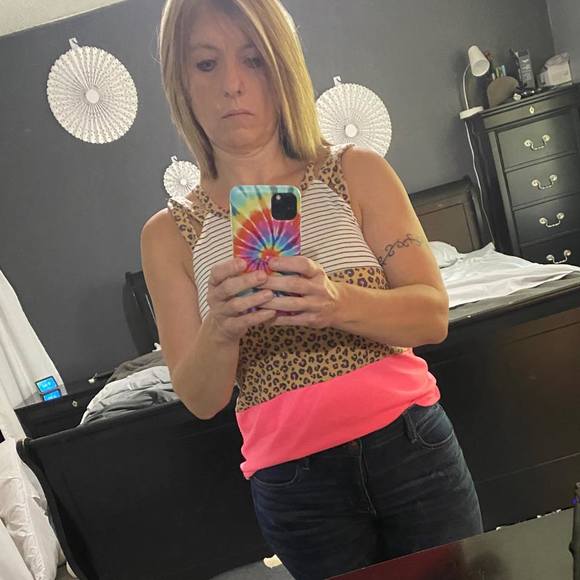 Profile Picture of Janine Morrison (@janine_morrison) on Poshmark