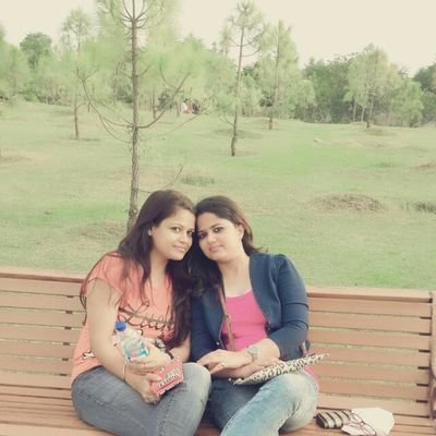 Profile Picture of Seema Shukla (@seemashukla7) on Twitter