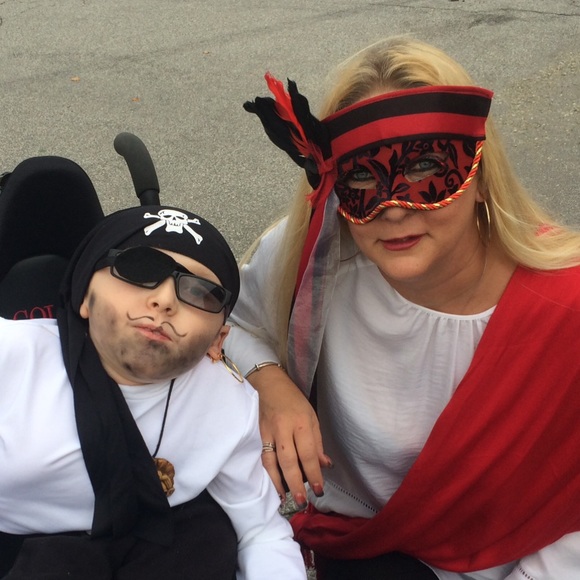 Profile Picture of Crystal Onufrak (@snufalapakus) on Poshmark