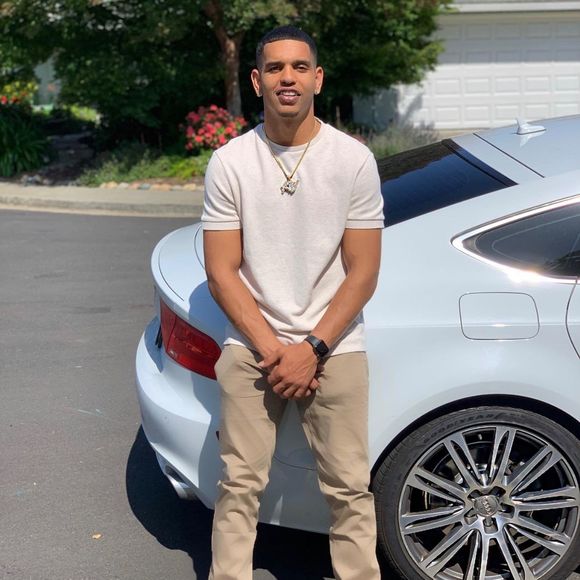 Profile Picture of Keith Welch jr (@kwelchvisuals) on Poshmark