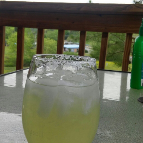 Profile Picture of Janet Oneal (@janetoneal39) on Poshmark