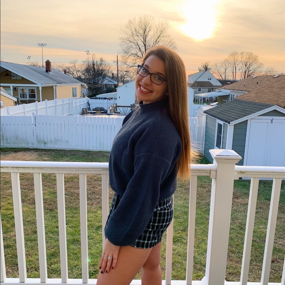 Profile Picture of Giana Dilemme (@gigidilemme) on Poshmark