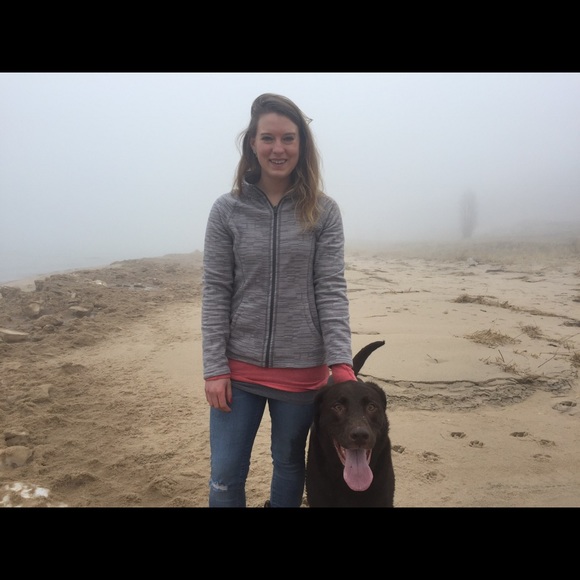 Profile Picture of Jillian Mogerman (@jillianmogerman) on Poshmark