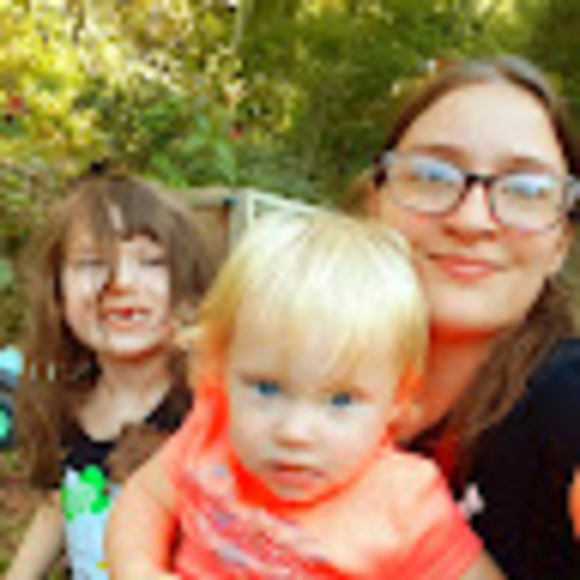 Profile Picture of Autumn Osborne (@autumn32515) on Poshmark