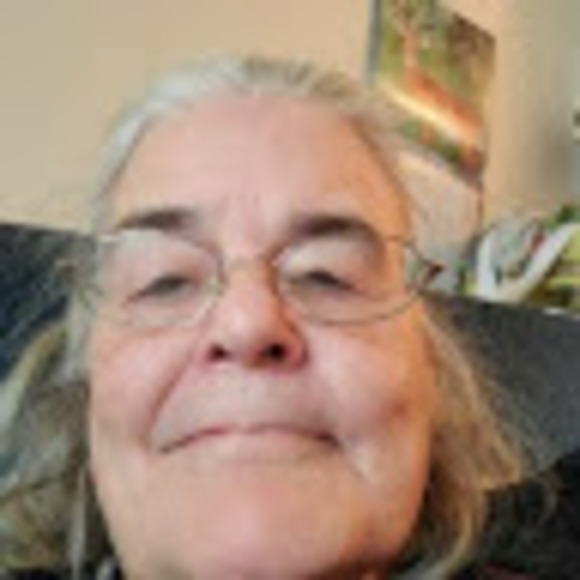 Profile Picture of Janet Antler (@antlerjanet60) on Poshmark