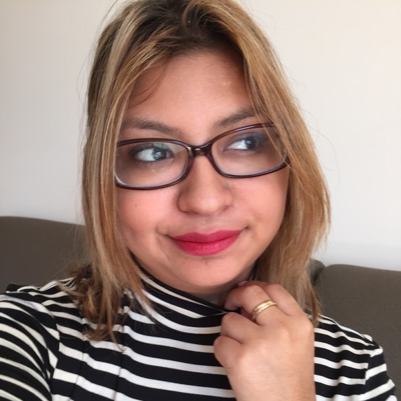 Profile Picture of Samantha Bencomo (@skbencomo) on Poshmark